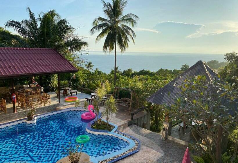 اتاق لوکس با بالکن و چشم‌انداز دریا, Sairee View Resort