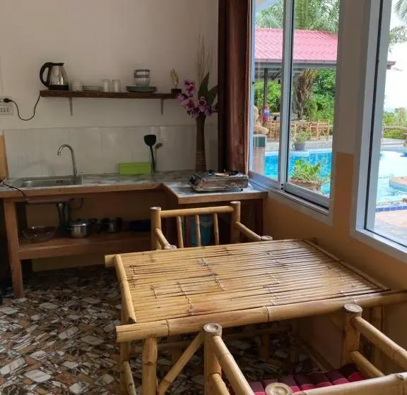 デラックスファミリールーム, Sairee View Resort