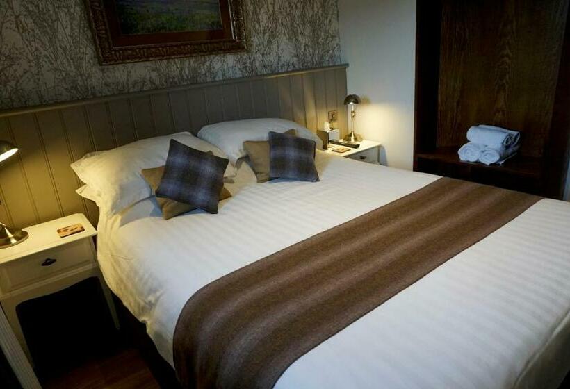 标准间, The Game Cock Inn