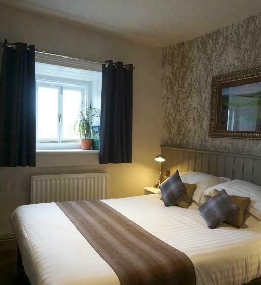 标准间, The Game Cock Inn