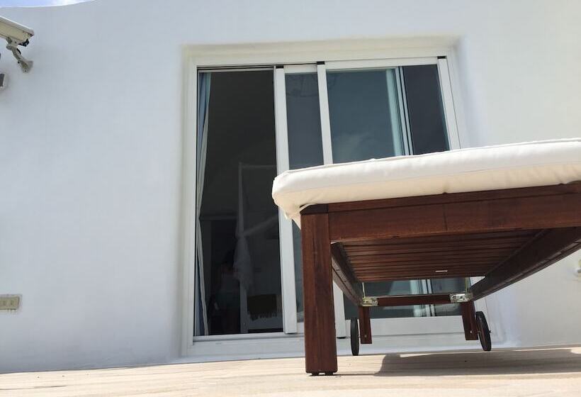 اتاق لوکس چهار تخته, Summerwings