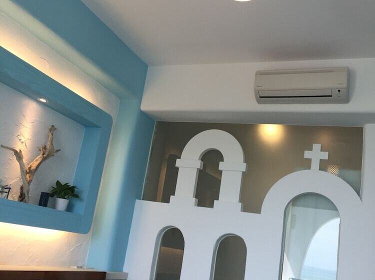 اتاق راحتی با چشم‌انداز دریا, Summerwings