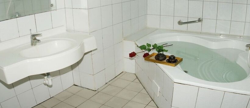 اتاق استاندارد, Jenq Yang Hotspring