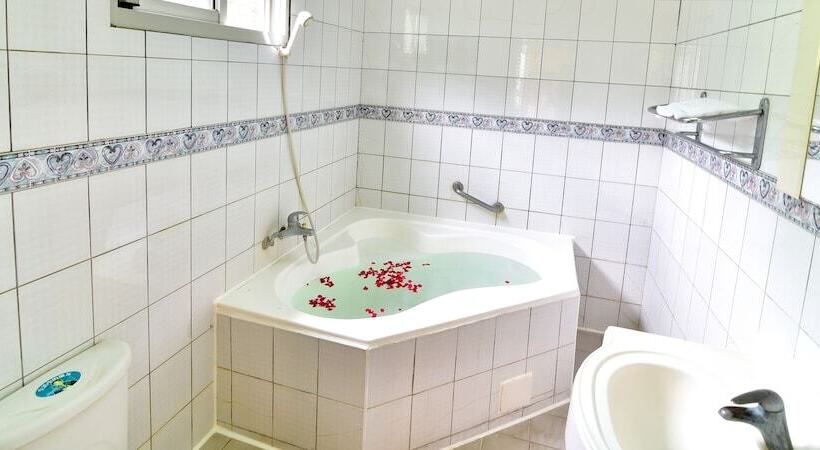 اتاق استاندارد, Jenq Yang Hotspring