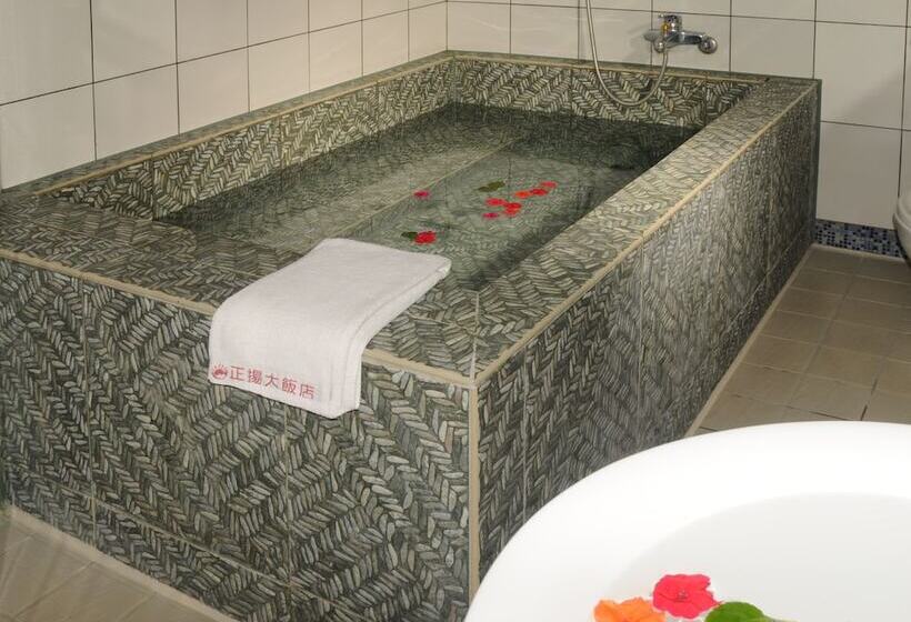 اتاق اکونومی یک تخته, Jenq Yang Hotspring