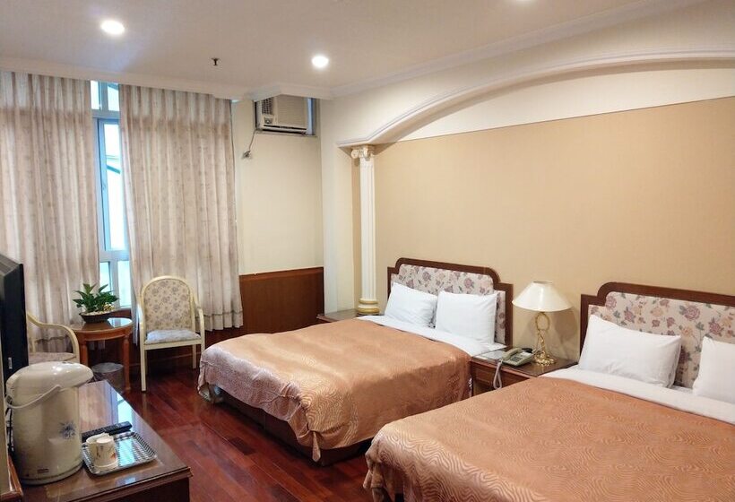 اتاق استاندارد چهار تخته, Jenq Yang Hotspring