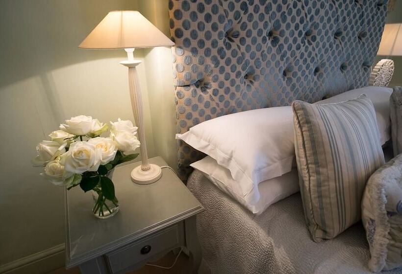 Номер Клуб, Lypiatt House