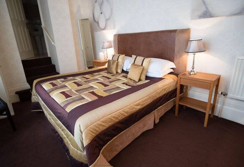 Номер Клуб, Lypiatt House