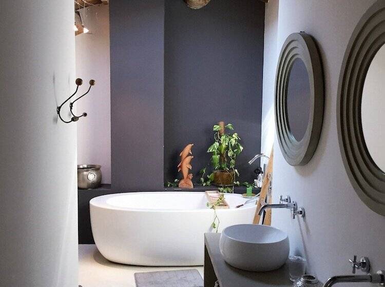 غرفة عائلية حمام مشترك, Lunel Bien être