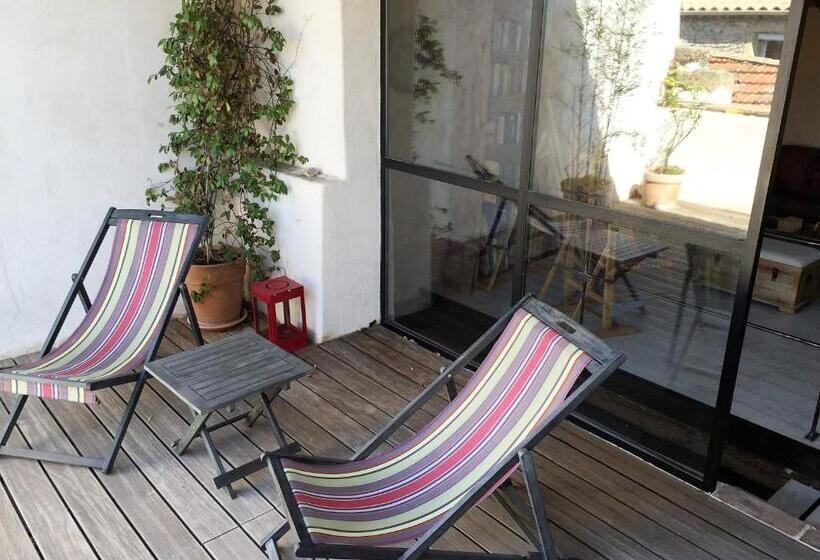 غرفة قياسية ثلاثية حمام مشترك, Lunel Bien être