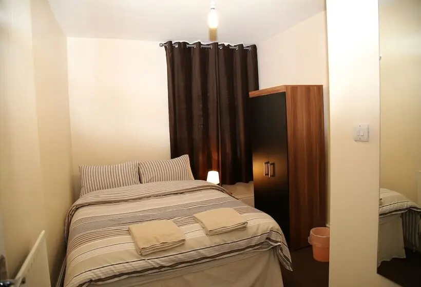 اتاق استاندارد, Portsmouth Budget Hotels   All Rooms Are En Suite