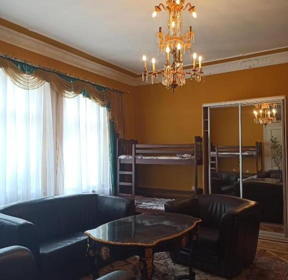 اتاق خانوادگی با سرویس بهداشتی مشترک, вілла графа