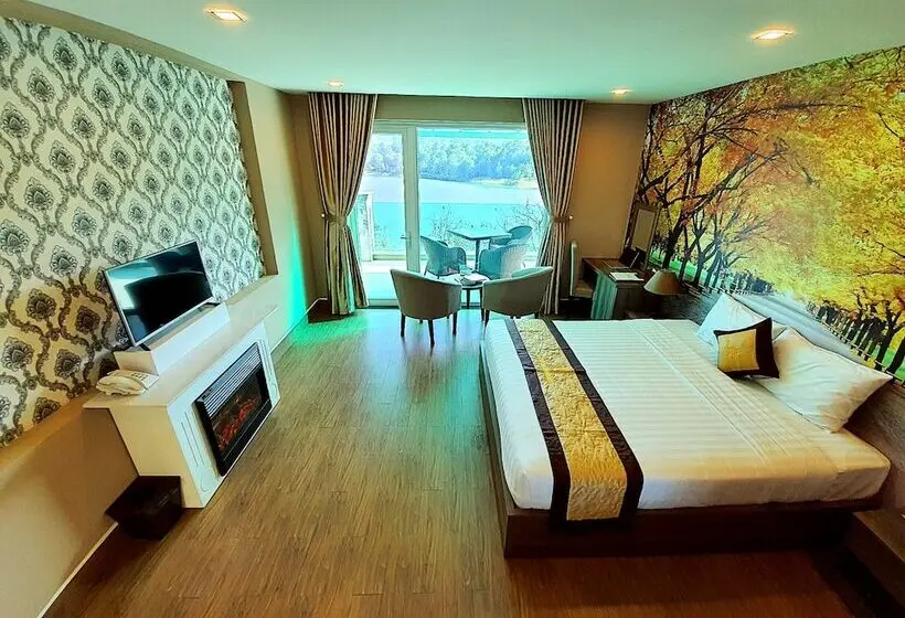 اتاق پریمیوم با چشمانداز دریاچه, Dalat Wonder Resort