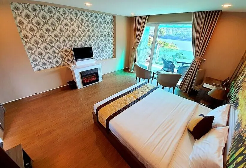 اتاق پریمیوم با چشمانداز دریاچه, Dalat Wonder Resort