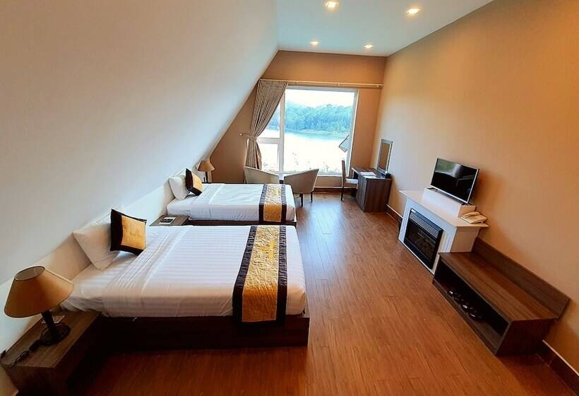اتاق لوکس با چشمانداز دریاچه, Dalat Wonder  Resort