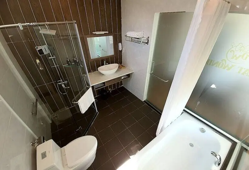 اتاق لوکس سه تخته, Dalat Wonder Resort