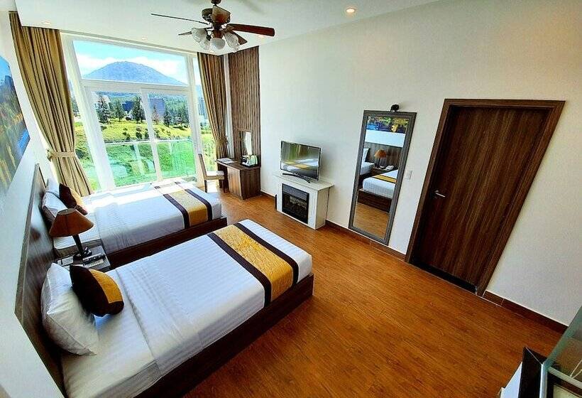 اتاق لوکس سه تخته, Dalat Wonder  Resort