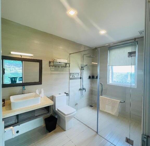 اتاق لوکس با چشمانداز دریاچه, Dalat Wonder  Resort