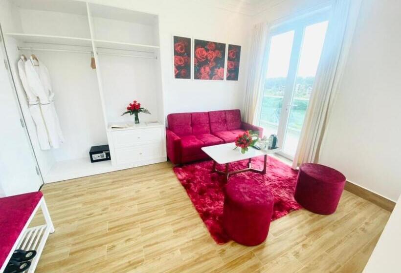 سوییت, Dalat Wonder  Resort