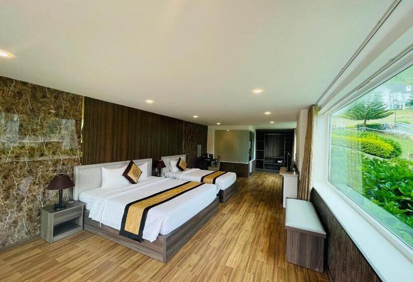 اتاق لوکس سه تخته, Dalat Wonder  Resort