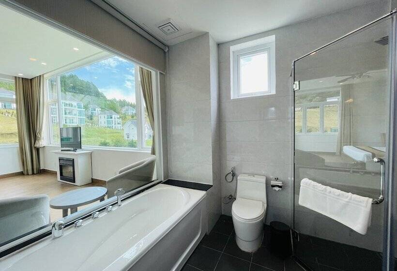 اتاق پریمیوم با چشمانداز دریاچه, Dalat Wonder  Resort