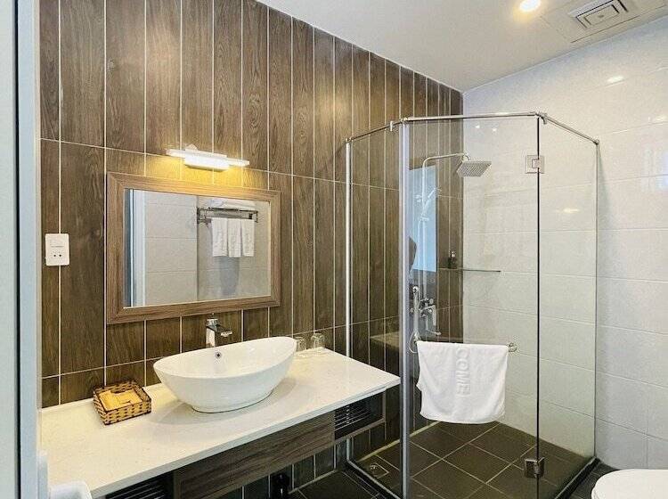 اتاق لوکس سه تخته, Dalat Wonder  Resort