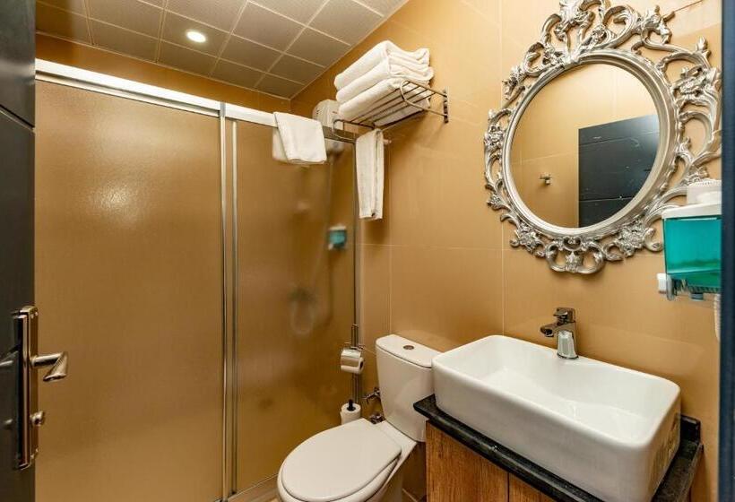 سوییت خانوادگی, Linda Expo Palace