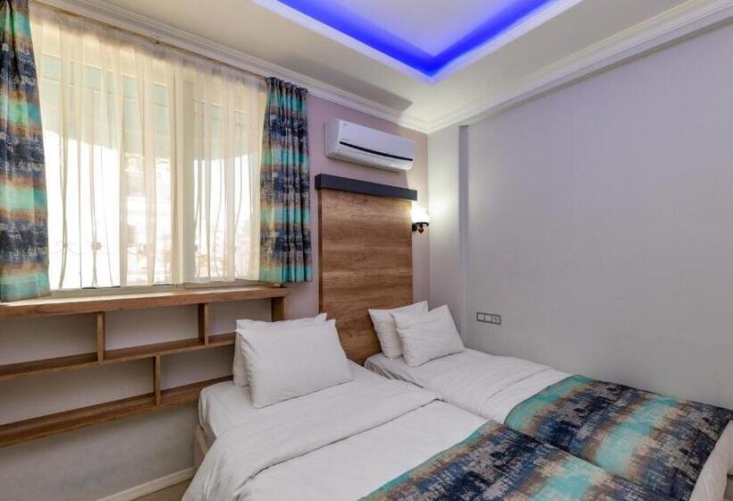 سوییت خانوادگی, Linda Expo Palace