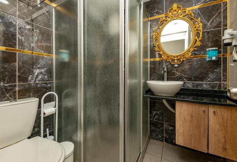 اتاق استاندارد سه نفره, Linda Expo Palace