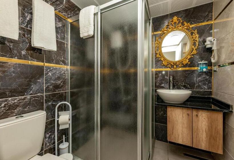 اتاق استاندارد سه نفره, Linda Expo Palace