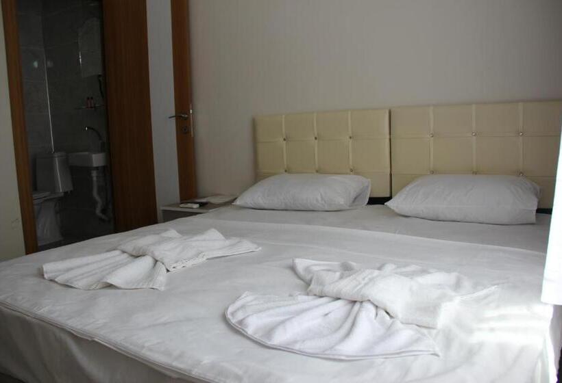 اتاق اکونومی, Marpalace