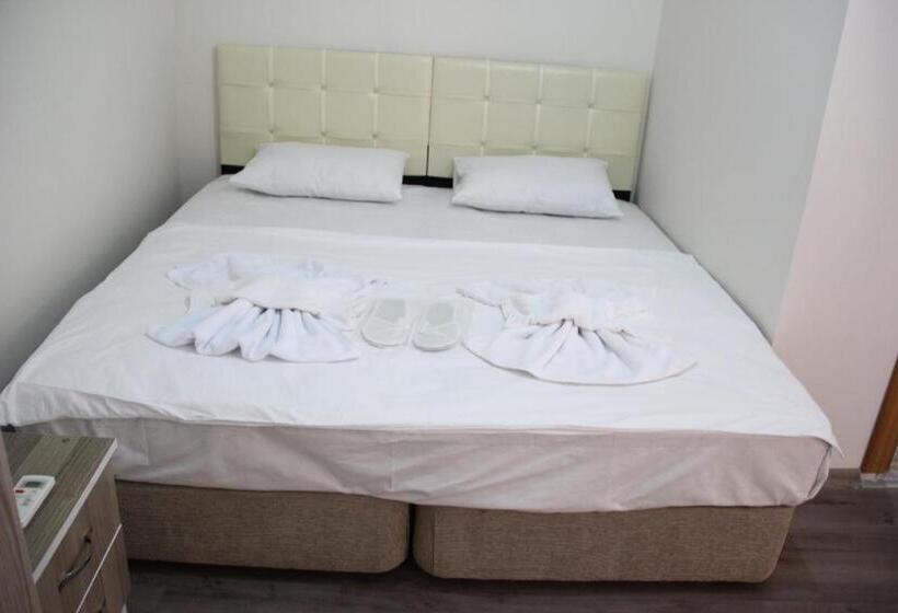 اتاق اکونومی, Marpalace