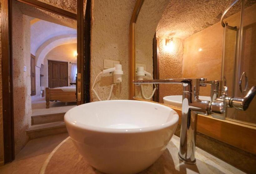 غرفة قياسية, Maya Cave