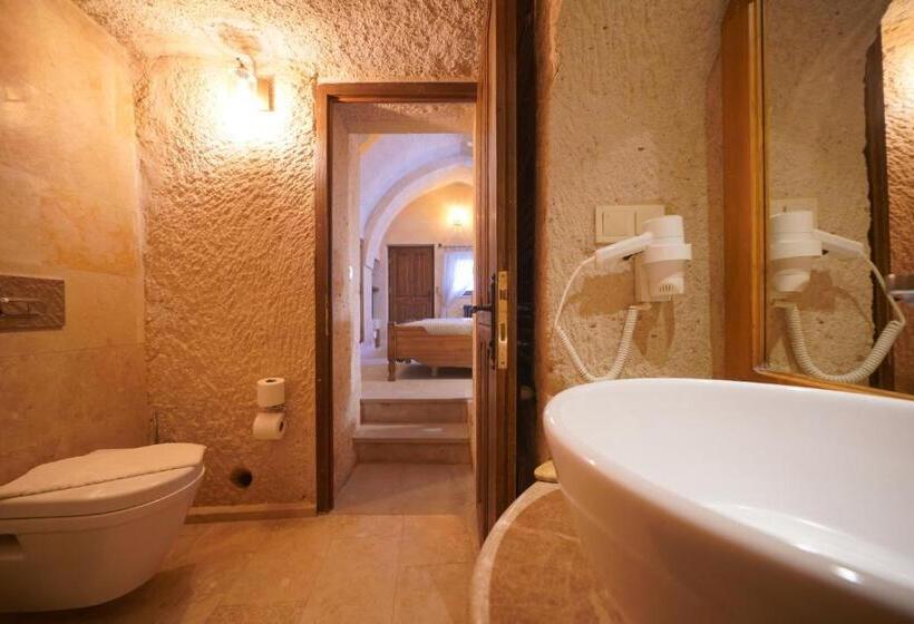 スタンダードルーム, Maya Cave