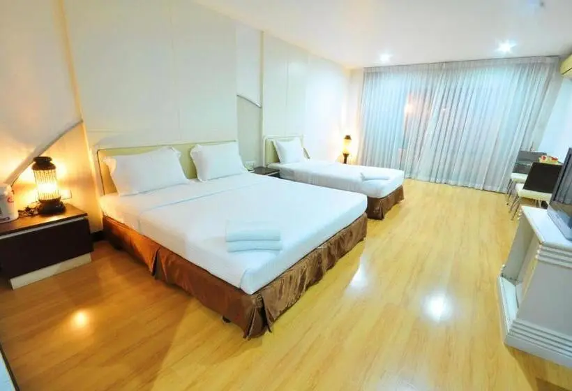 اتاق استاندارد سه نفره, The Great Hotel Hatyai