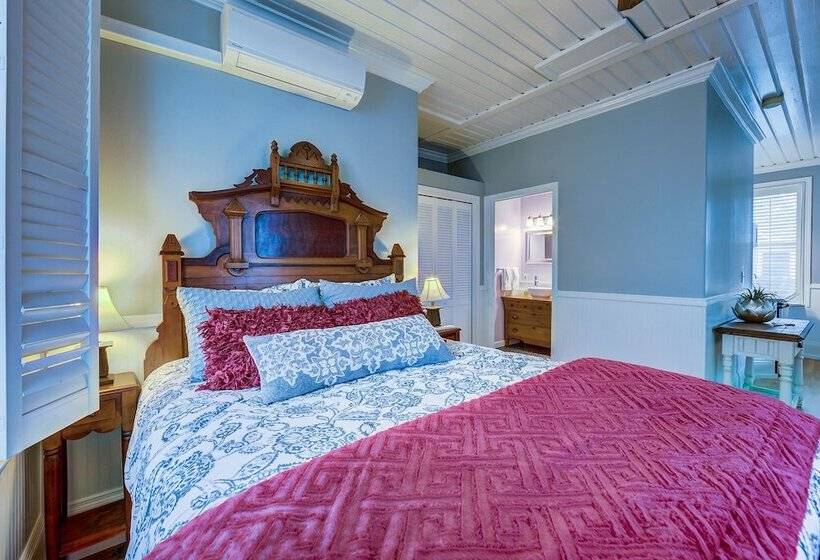 جناح ديلوكس, Carlisle Garden Suites