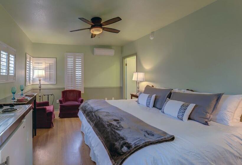 جناح ديلوكس, Carlisle Garden Suites