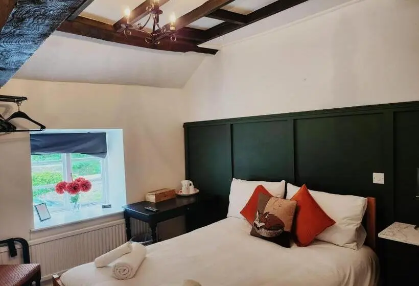 エコノミールーム, The Fox Inn