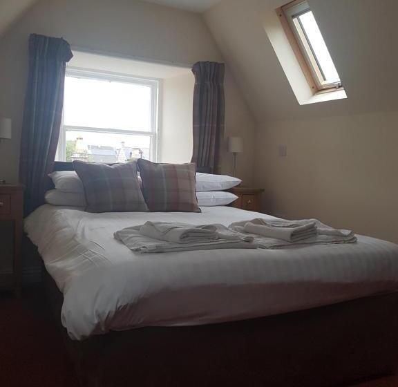 스탠다드 룸, The Station