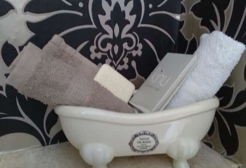 Deluxe Rum, St Hilda Guest House