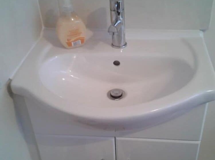 Standardrum, St Hilda Guest House