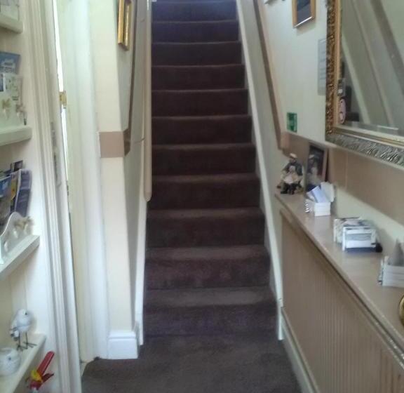 Deluxe Rum, St Hilda Guest House