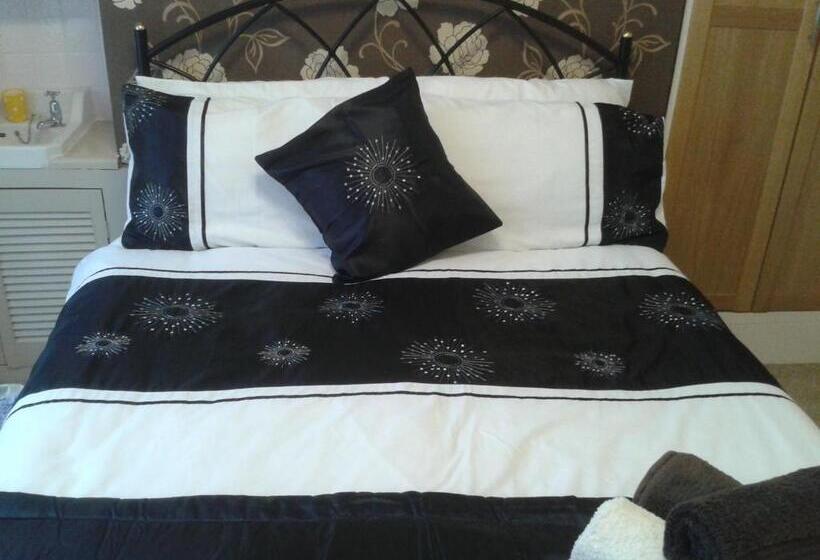 Deluxe Rum, St Hilda Guest House