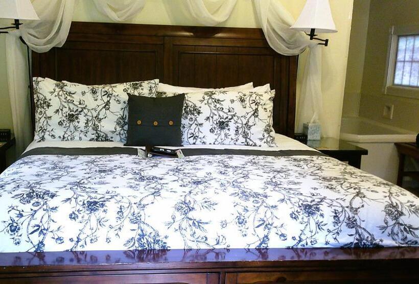 سوئیت با تخت بزرگ, Rock Cottage Gardens B&b