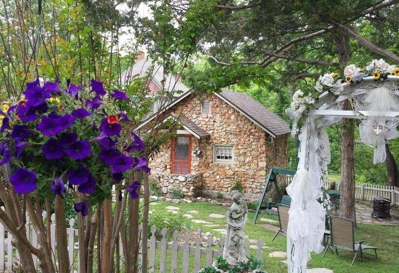 سوئیت با تخت بزرگ, Rock Cottage Gardens B&b