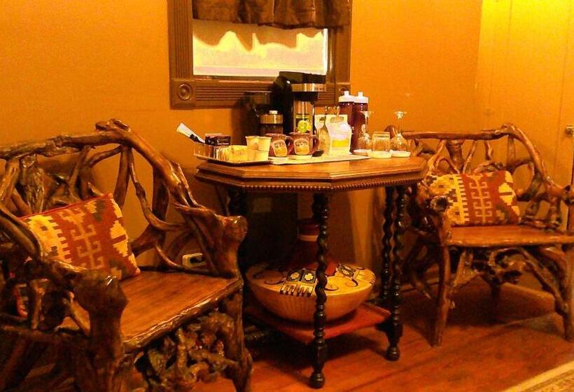 Люкс Кровать Кинг, Rock Cottage Gardens B&b