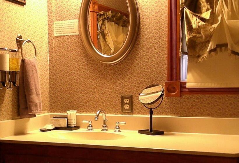 اتاق استاندارد با وان آب گرم, Rock Cottage Gardens B&b