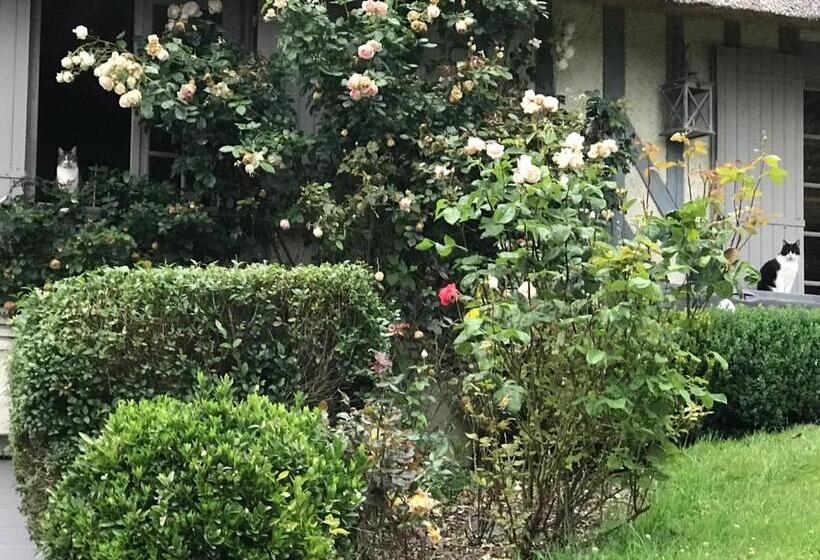 2 Bedrooms Suite Garden View, Les Chaumières Du Pays D Auge