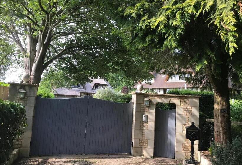 2 Bedrooms Suite Garden View, Les Chaumières Du Pays D Auge