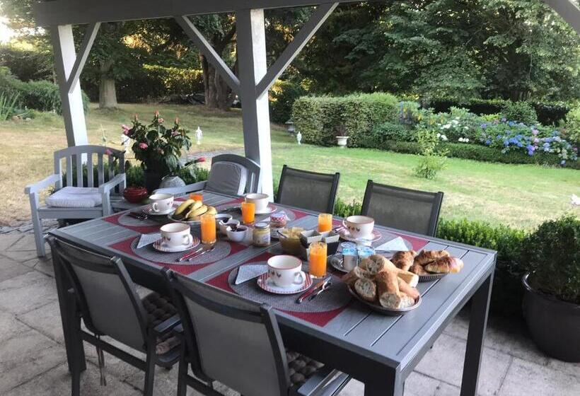 2 Bedrooms Suite Garden View, Les Chaumières Du Pays D Auge